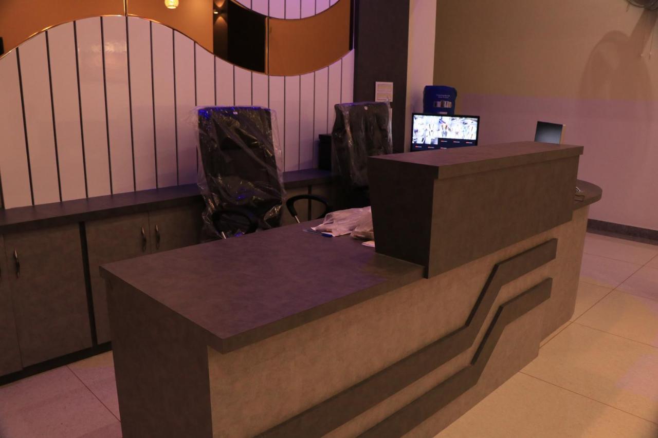 Hotel Viraj Residency Бхудж Экстерьер фото