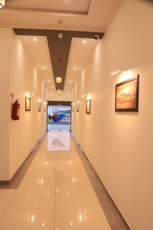 Hotel Viraj Residency Бхудж Экстерьер фото