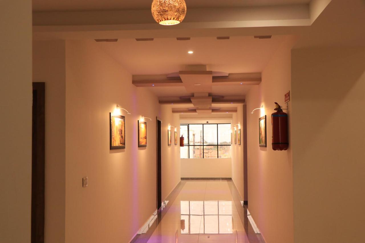 Hotel Viraj Residency Бхудж Экстерьер фото